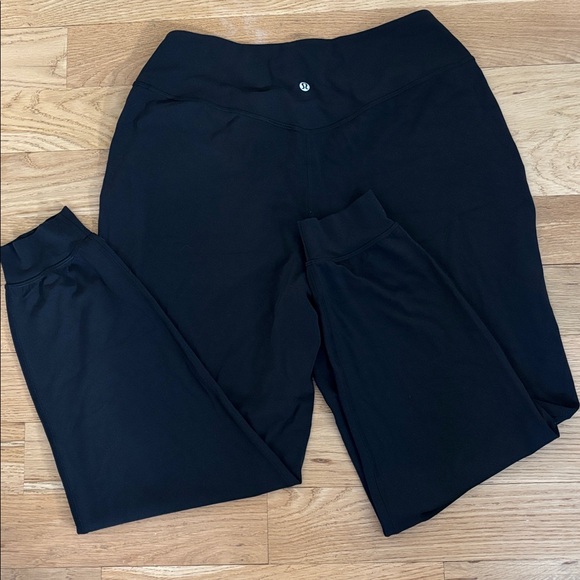 Lululemon Align Joggers - Picture 4 of 4